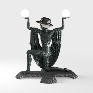 sculpture-Happy Queen's Day