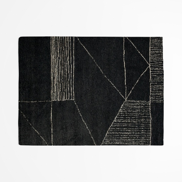 rug-Minimalist Elegance