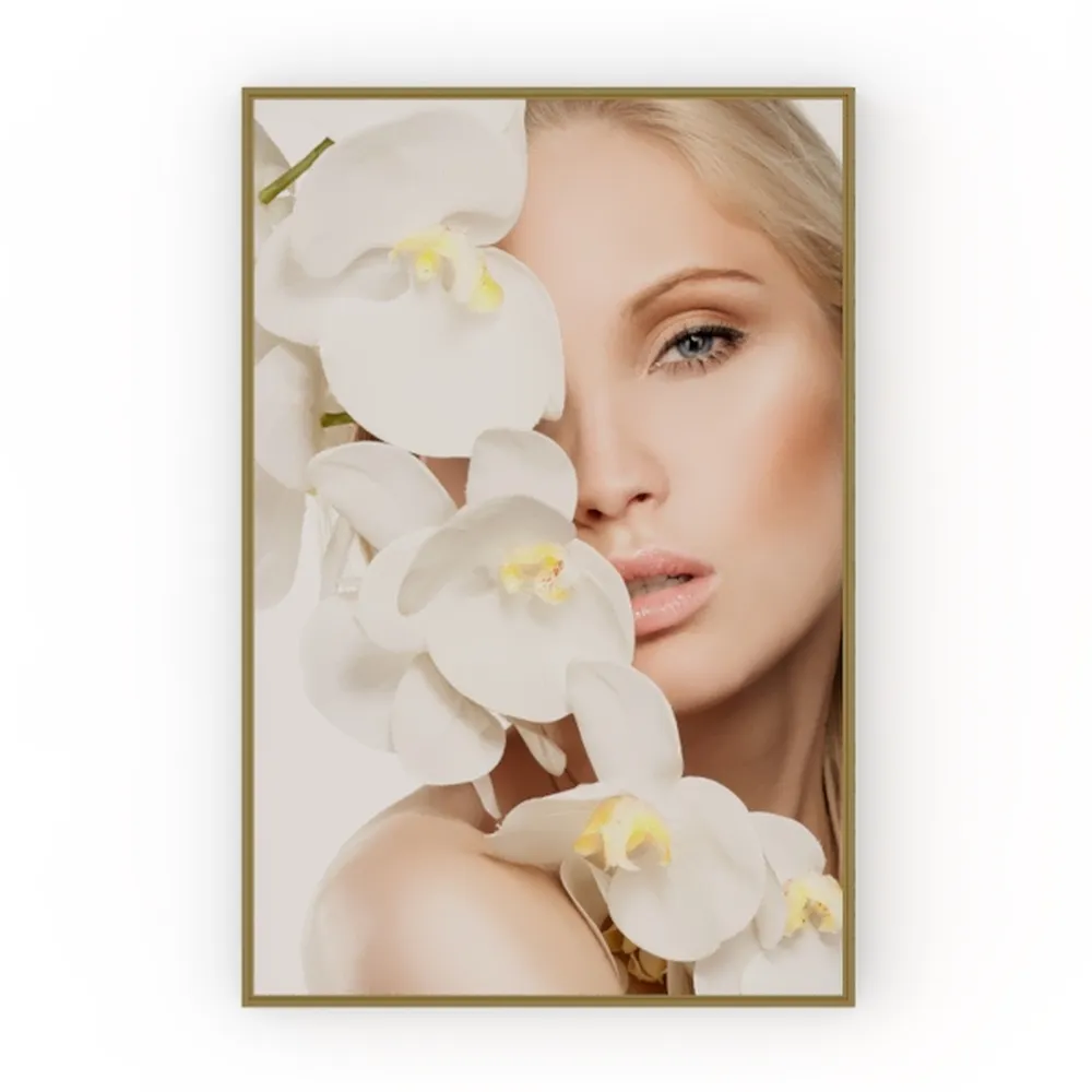 Gufro Framed Canvas Print Wall Art,Femme À La Tête